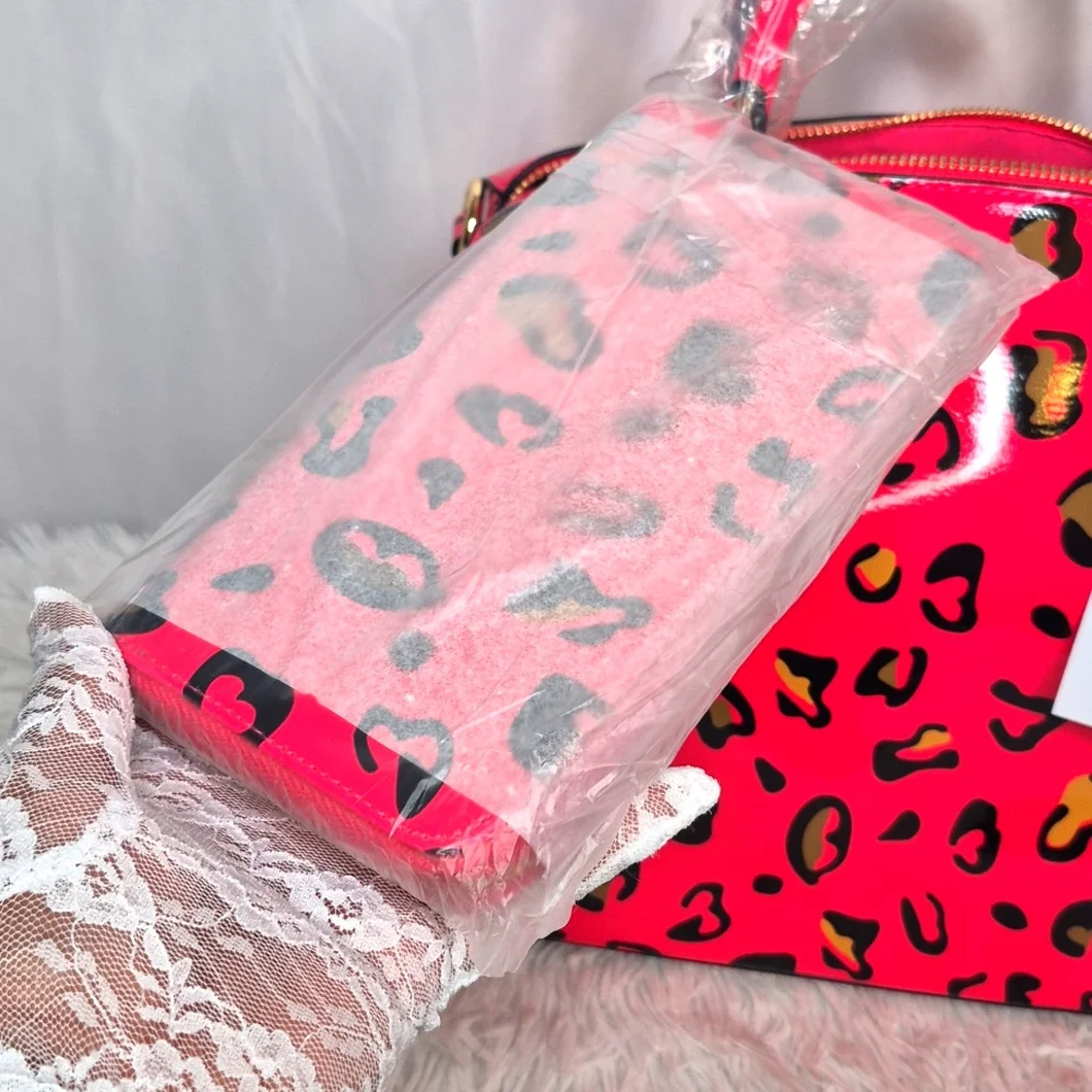 Leopard Print Vegan Leather Boston Bag & Wallet ♥️♥️♥️